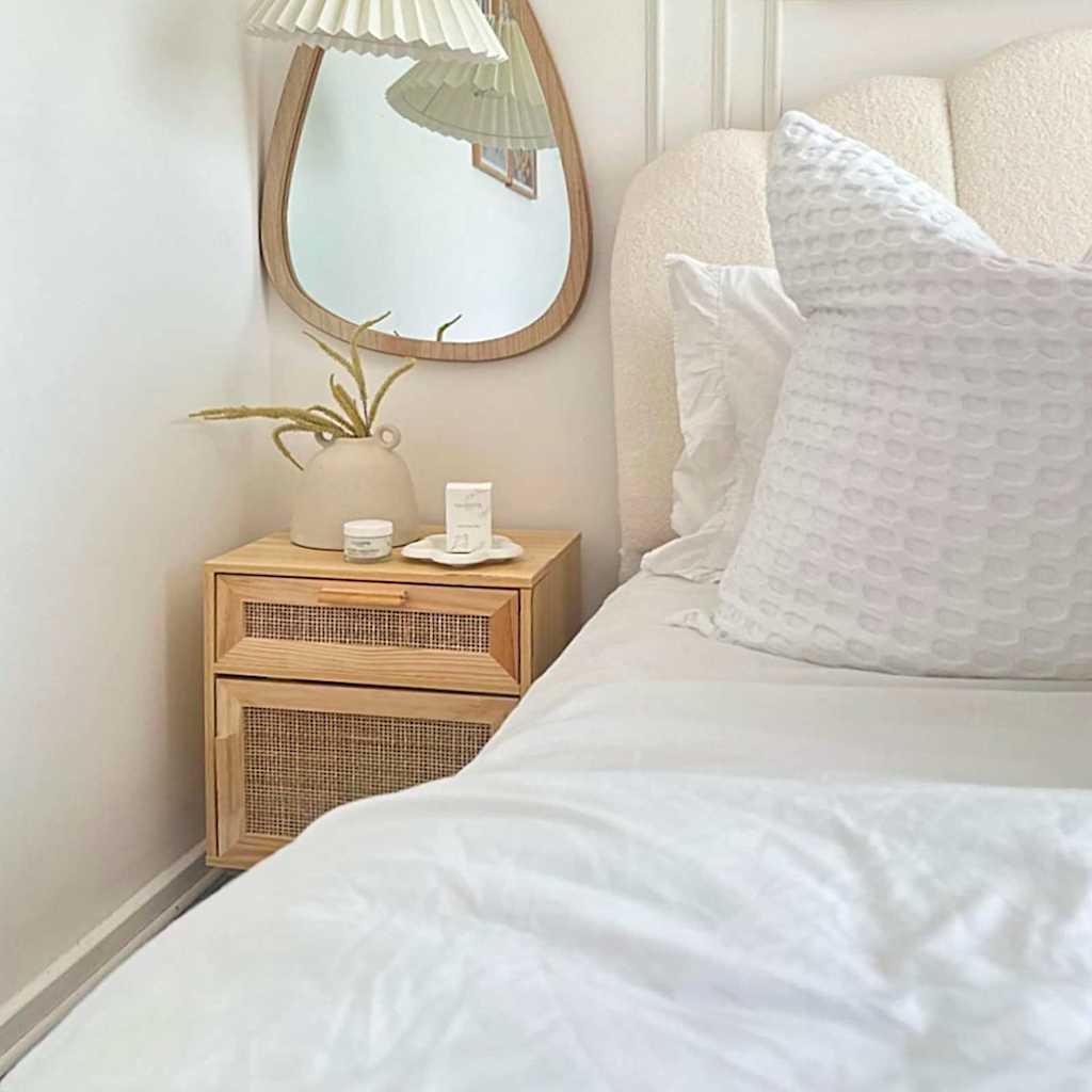 Nachtkastjes 2 st massief grenenhout en natuurlijk rattan bruin is nu te koop bij PeponiXL, paradijselijk wonen!