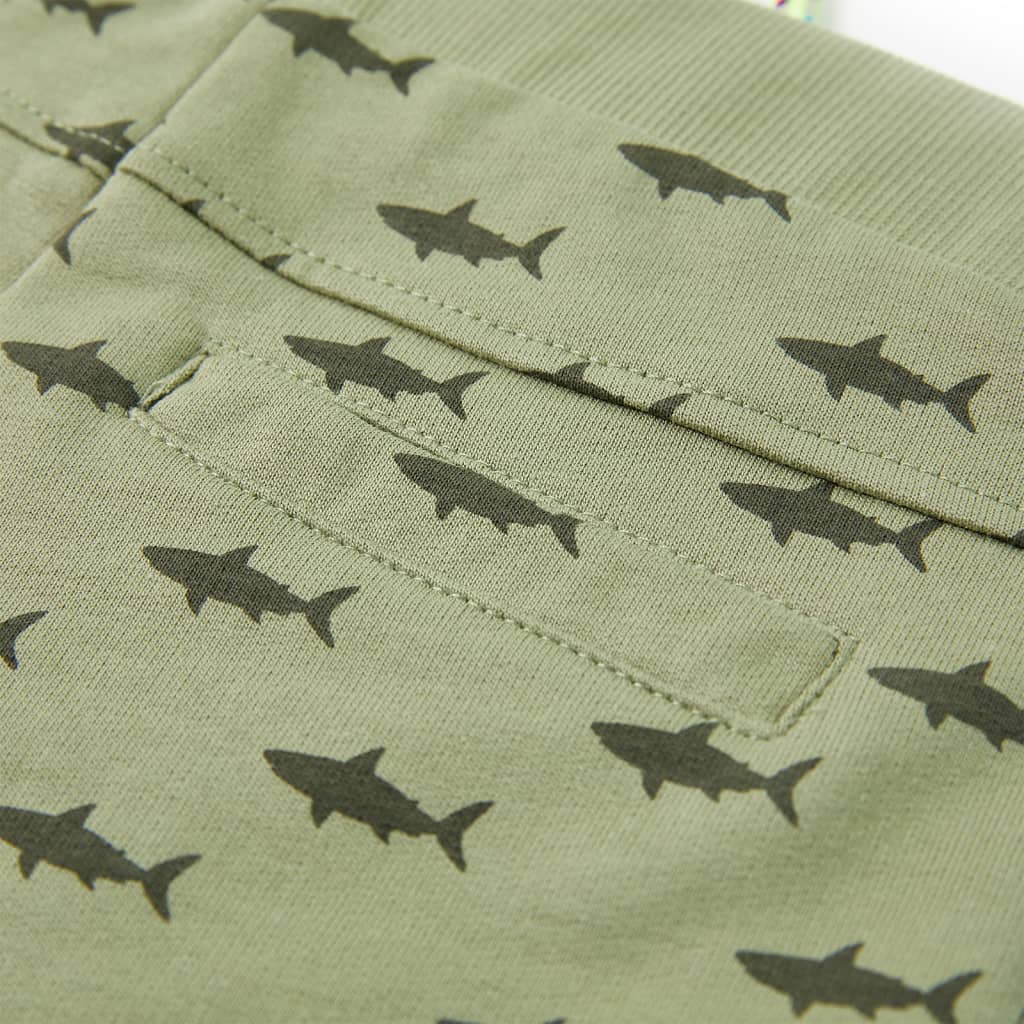 Kindershorts met trekkoord 128 lichtkaki is nu te koop bij PeponiXL, paradijselijk wonen!