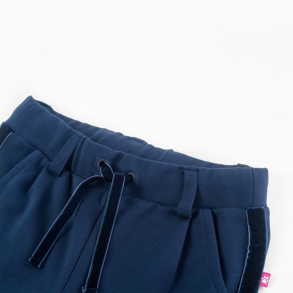 Kinderbroek met zwarte bies 116 marineblauw is nu te koop bij PeponiXL, paradijselijk wonen!