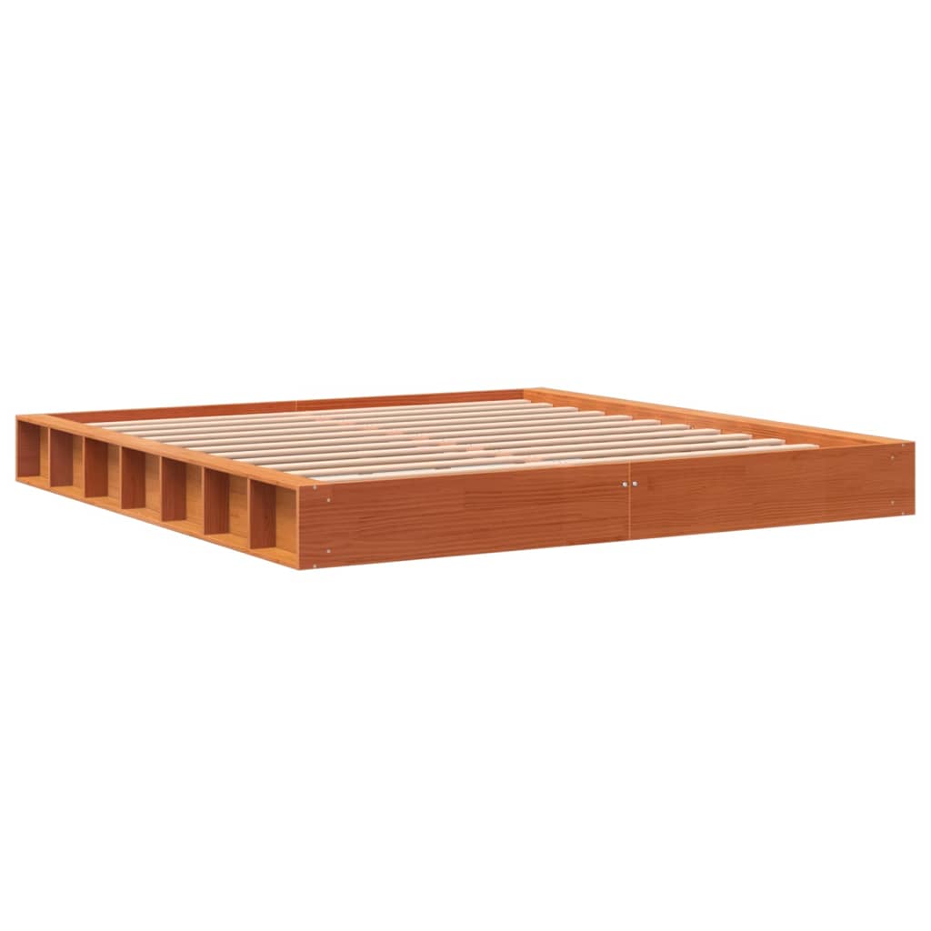 Bedframe zonder matras massief grenenhout wasbruin 200x200 cm is nu te koop bij PeponiXL, paradijselijk wonen!