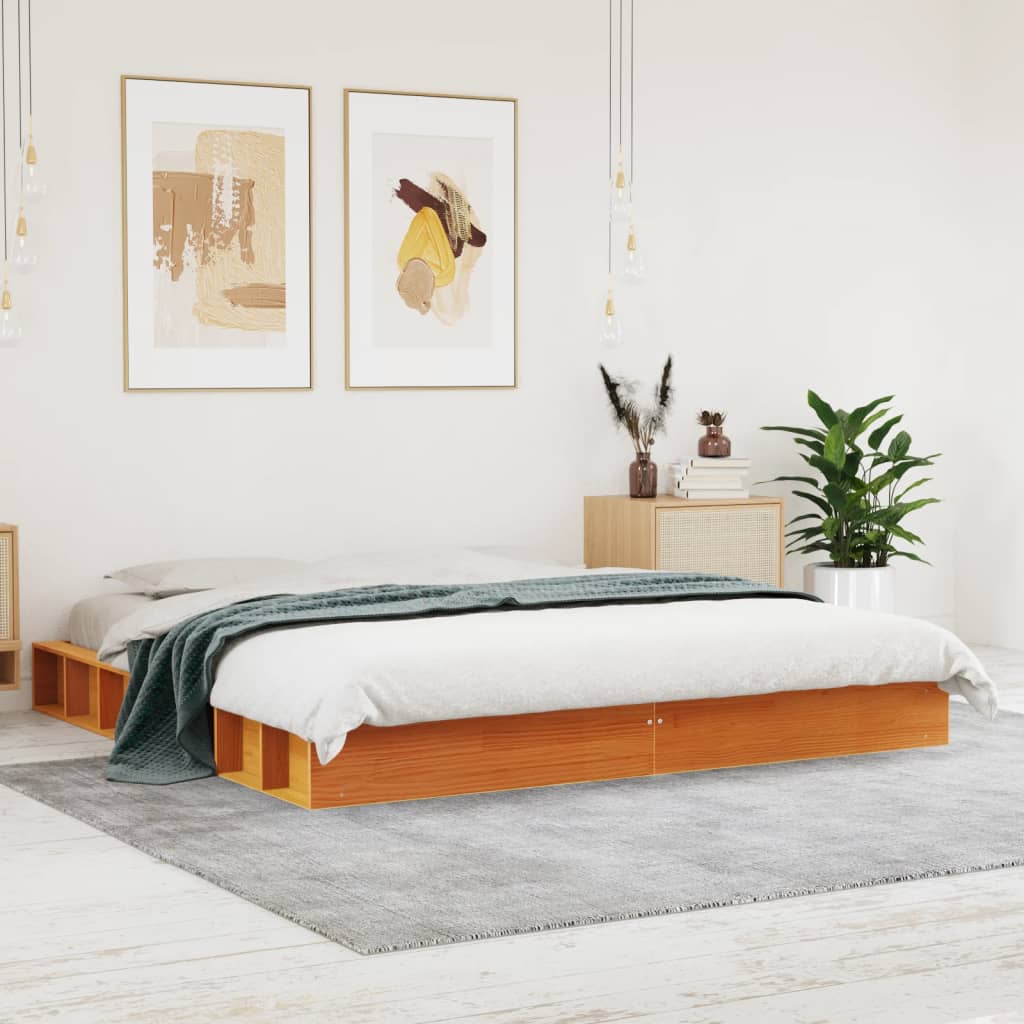 Bedframe zonder matras massief grenenhout wasbruin 200x200 cm is nu te koop bij PeponiXL, paradijselijk wonen!