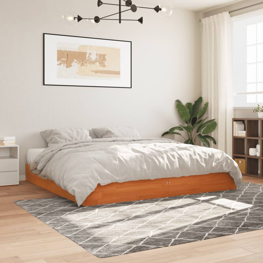 Bedframe zonder matras massief grenenhout wasbruin 200x200 cm is nu te koop bij PeponiXL, paradijselijk wonen!