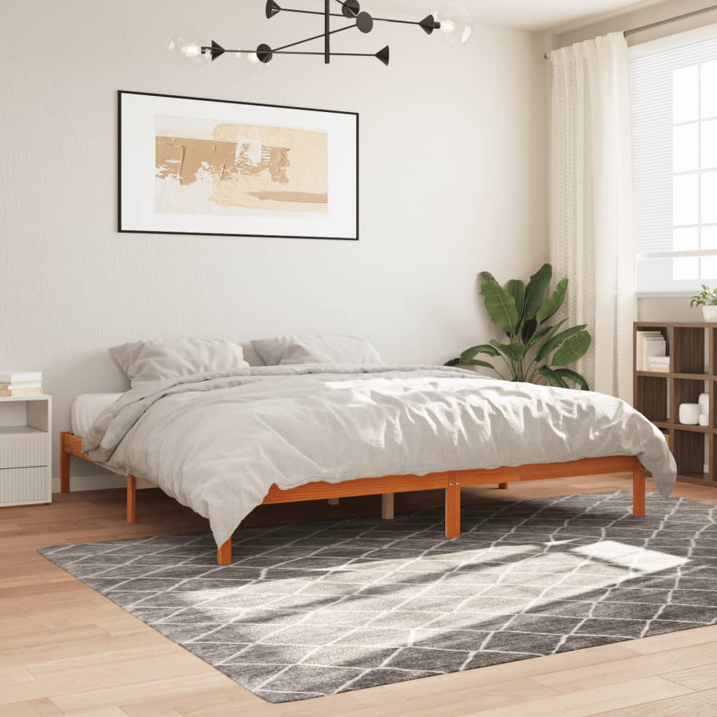 Bedframe zonder matras massief grenenhout wasbruin 200x200 cm is nu te koop bij PeponiXL, paradijselijk wonen!
