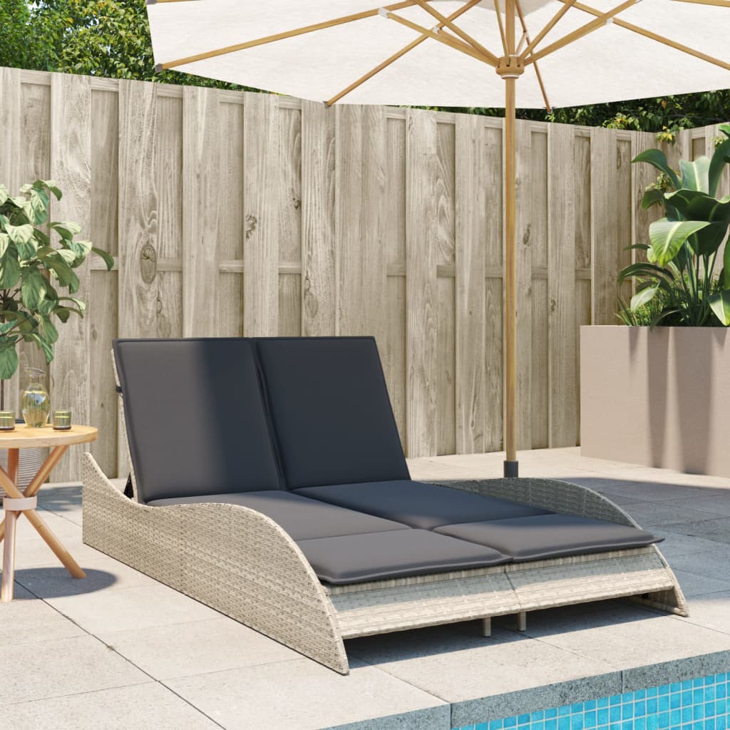 Ligbed met kussens 114x205x73 cm poly rattan lichtgrijs is nu te koop bij PeponiXL, paradijselijk wonen!
