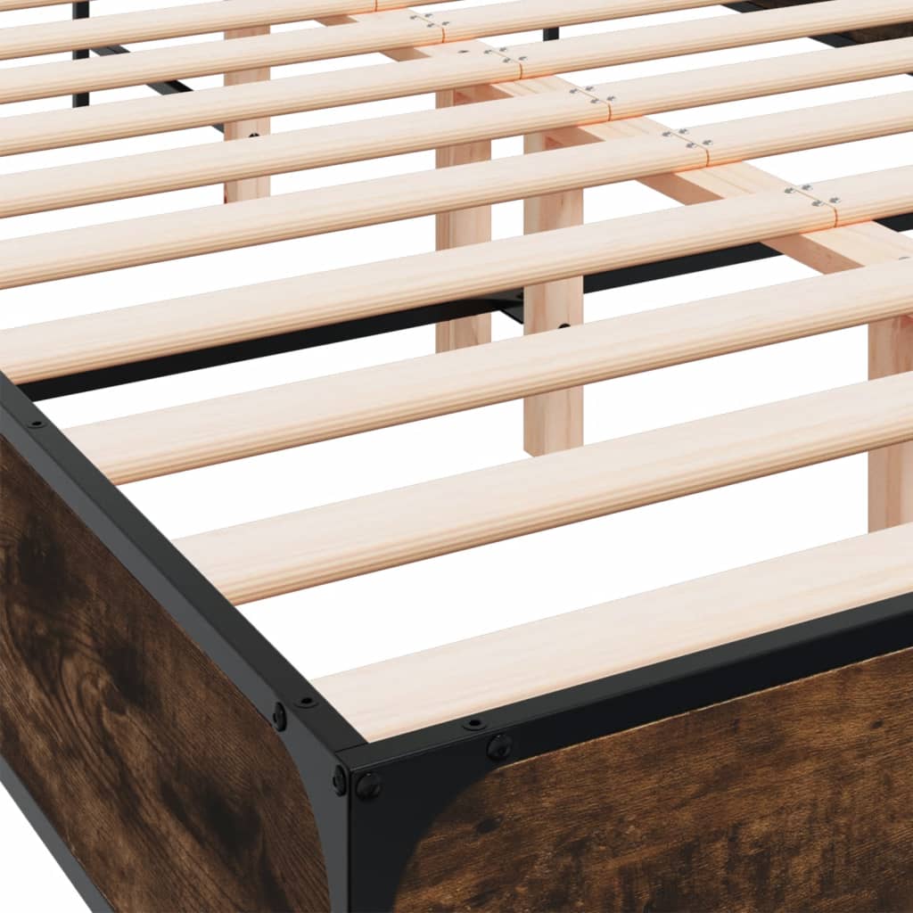 Bedframe bewerkt hout metaal gerookt eikenkleurig 135x190 cm is nu te koop bij PeponiXL, paradijselijk wonen!