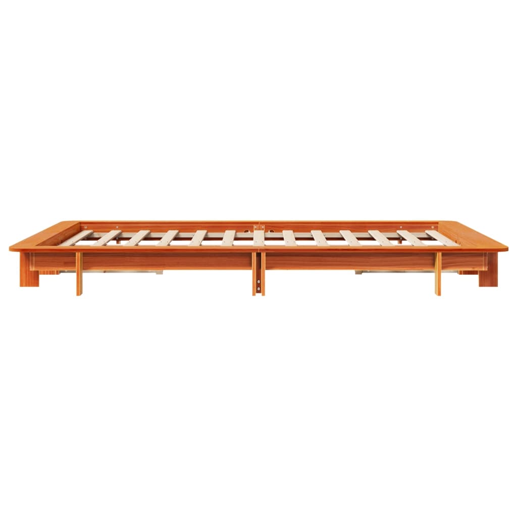 Bedframe zonder matras massief grenenhout wasbruin 135x190 cm is nu te koop bij PeponiXL, paradijselijk wonen!