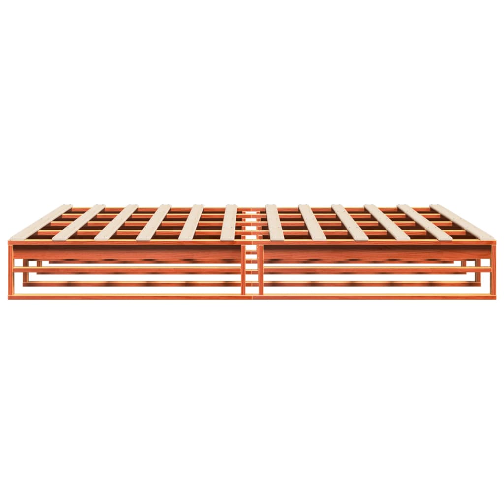 Bedframe zonder matras massief grenenhout wasbruin 200x200 cm is nu te koop bij PeponiXL, paradijselijk wonen!