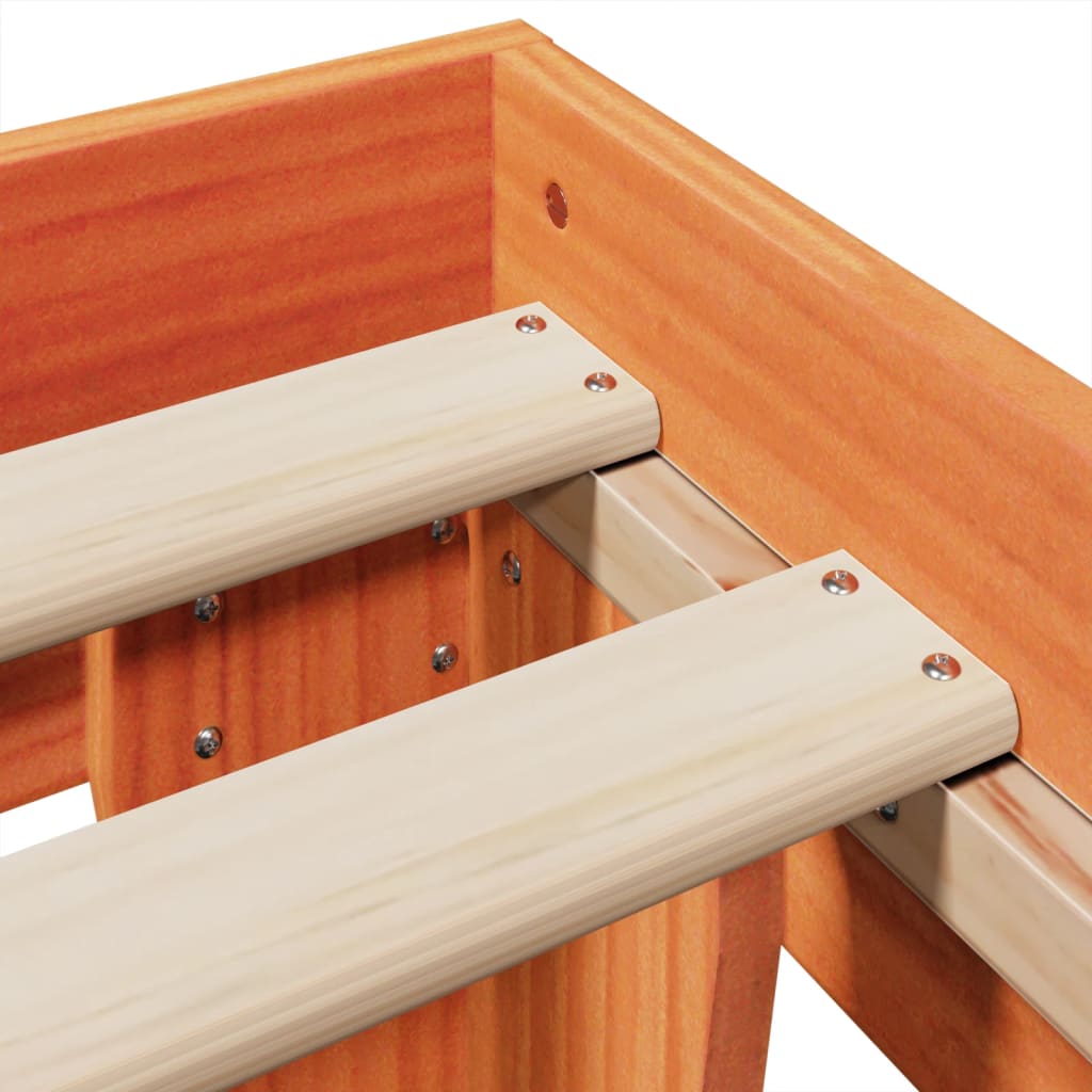 Bedframe zonder matras massief grenenhout wasbruin 200x200 cm is nu te koop bij PeponiXL, paradijselijk wonen!