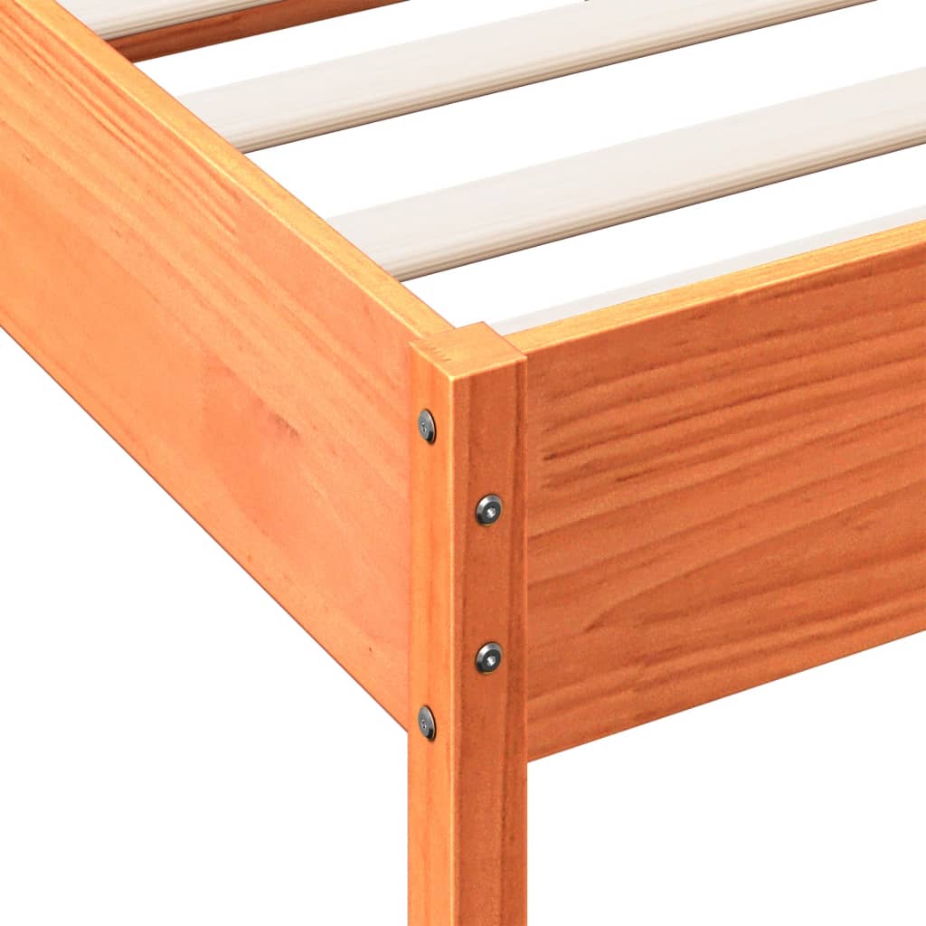 Bedframe zonder matras massief grenenhout wasbruin 200x200 cm is nu te koop bij PeponiXL, paradijselijk wonen!