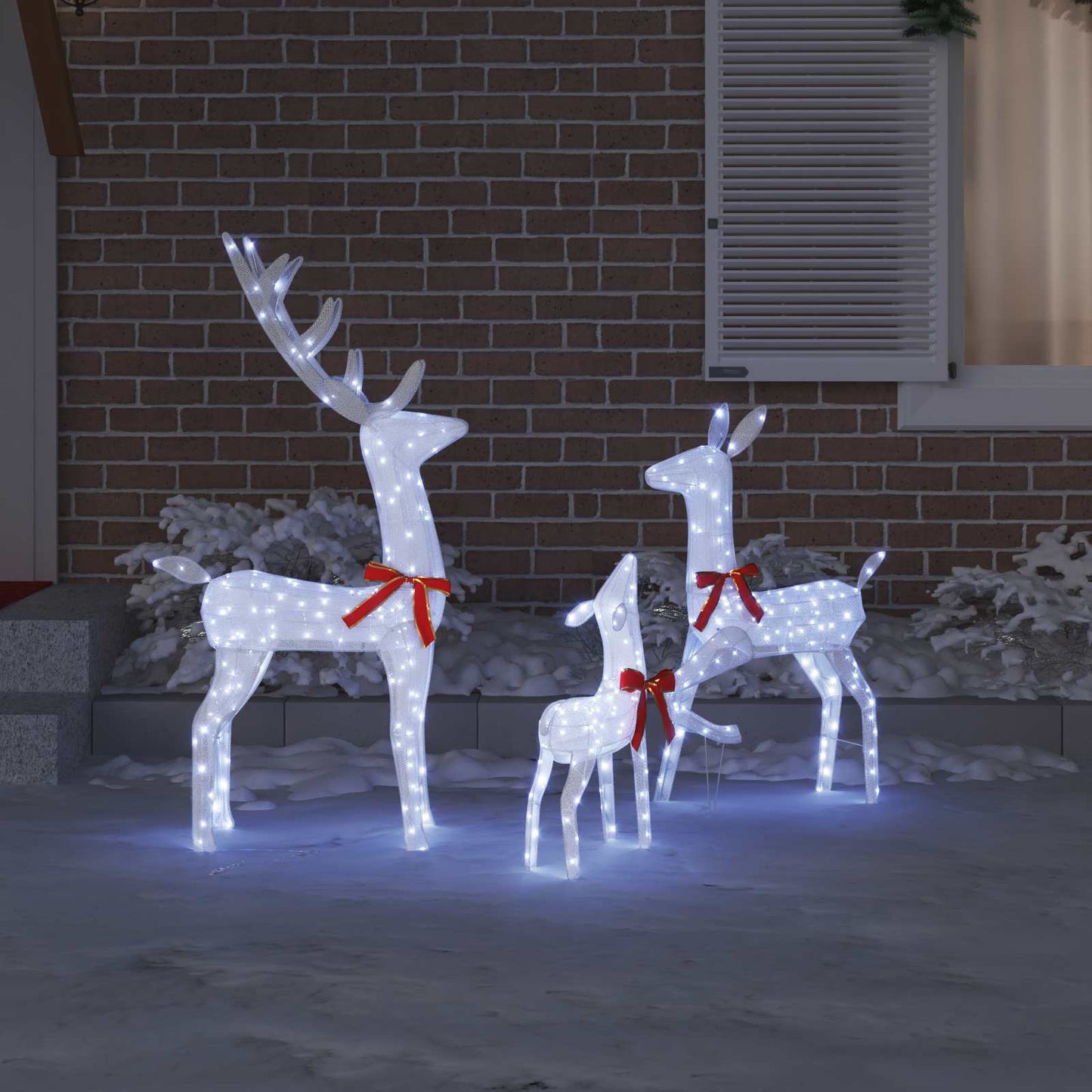 Rendierfamilie met 300 LED 3 pcs Koudwit 68 x 26 x 127 cm Stof is nu te koop bij PeponiXL, paradijselijk wonen!