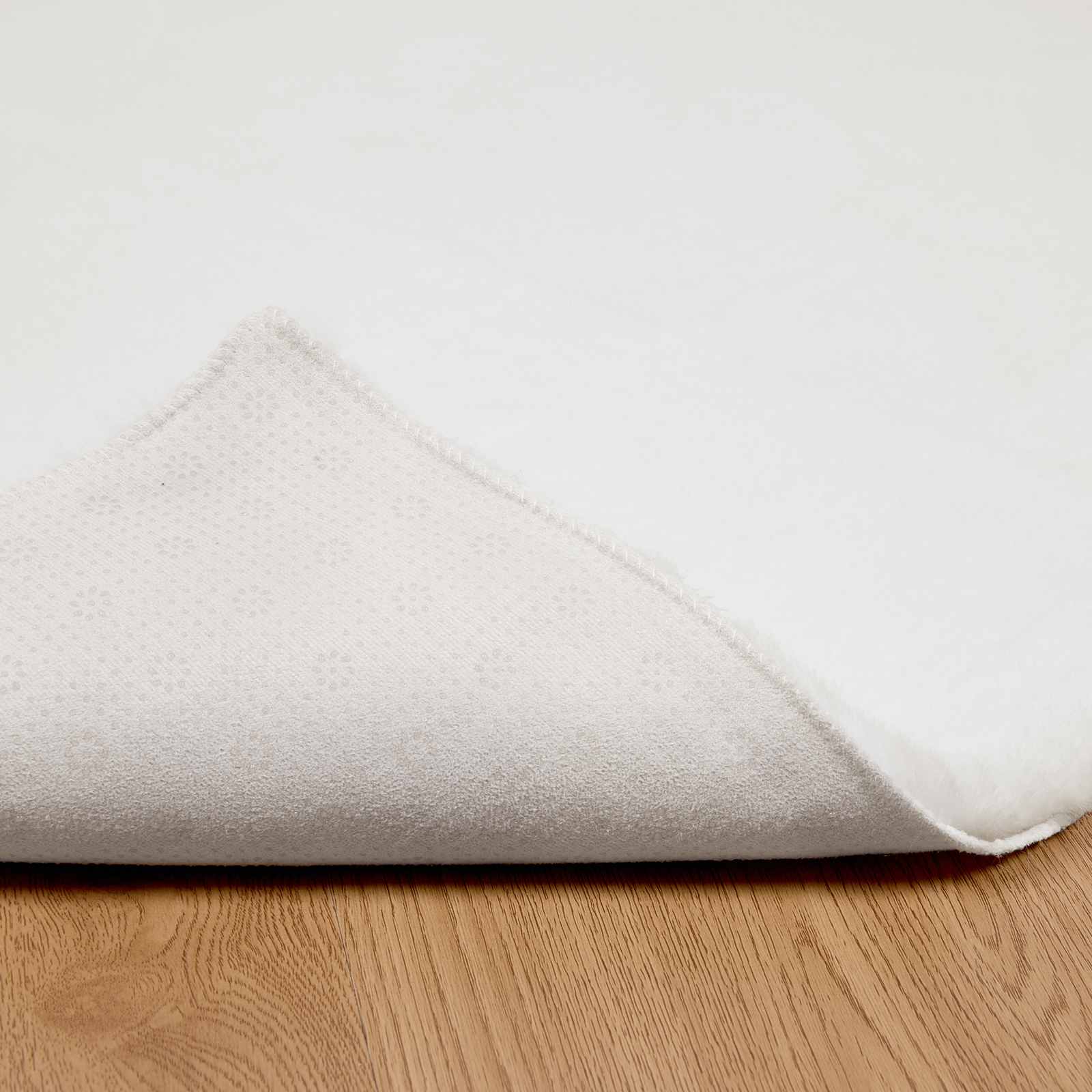 Antislip neplederen konijnenbont vloerkleed Olite Wit Polyester is nu te koop bij PeponiXL, paradijselijk wonen!