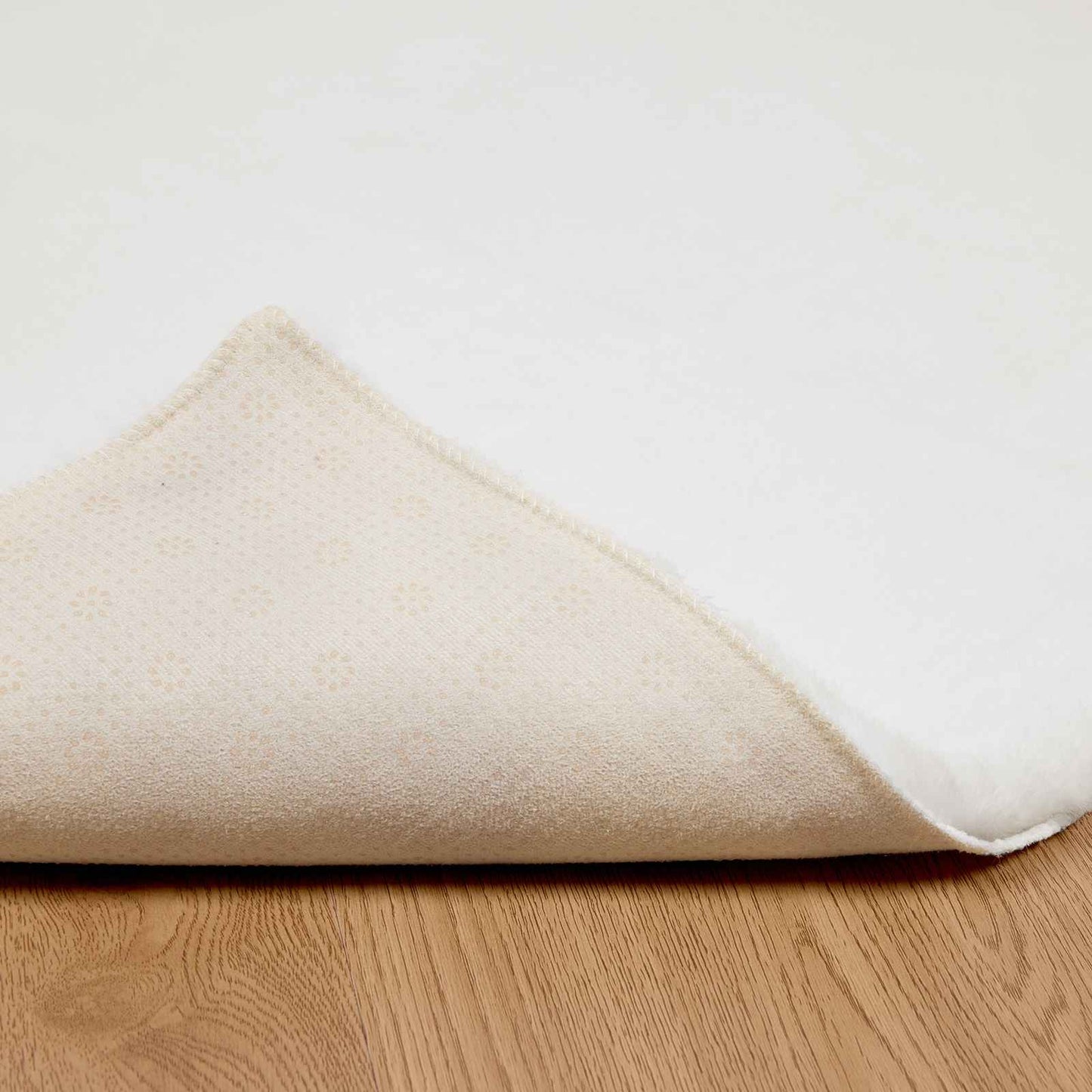 Antislip neplederen konijnenbont vloerkleed Olite Wit Polyester is nu te koop bij PeponiXL, paradijselijk wonen!