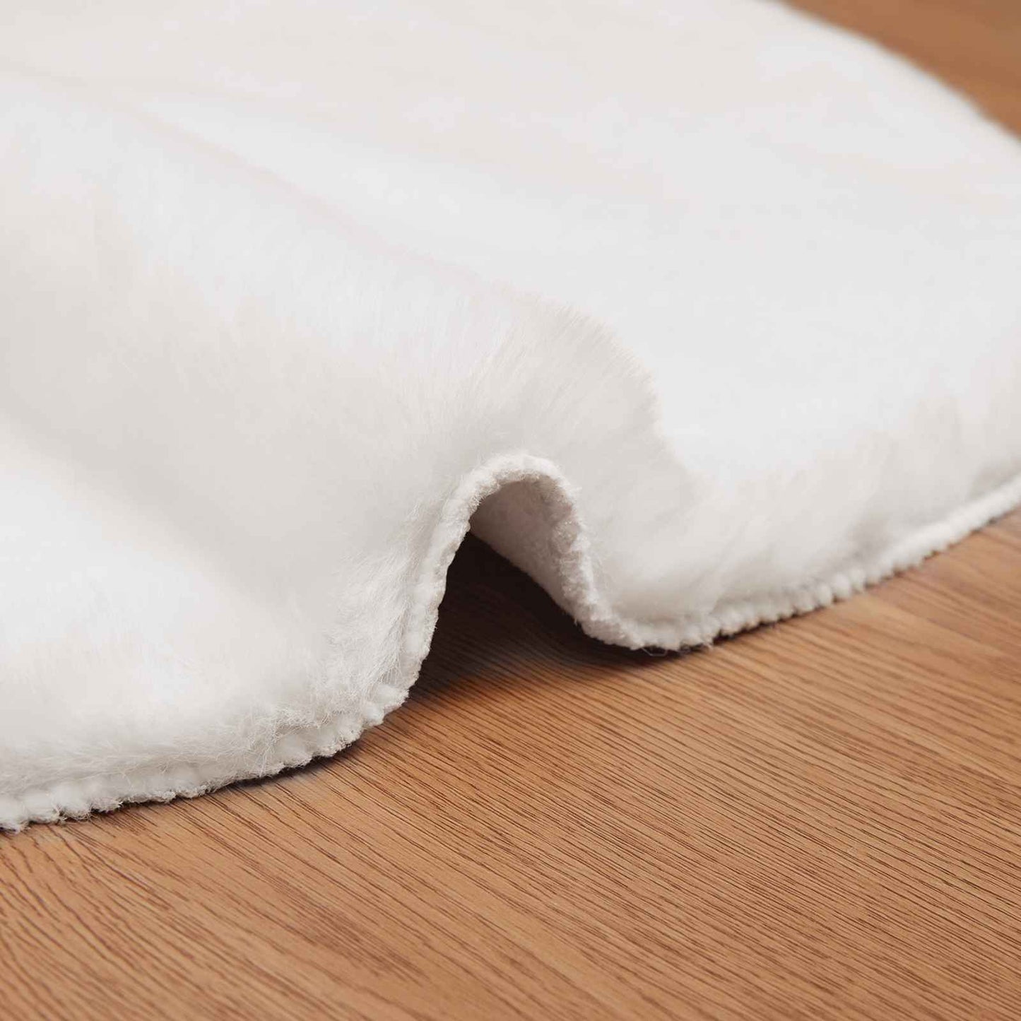 Antislip vloerkleed van imitatie konijnenbont OLITE Wit is nu te koop bij PeponiXL, paradijselijk wonen!