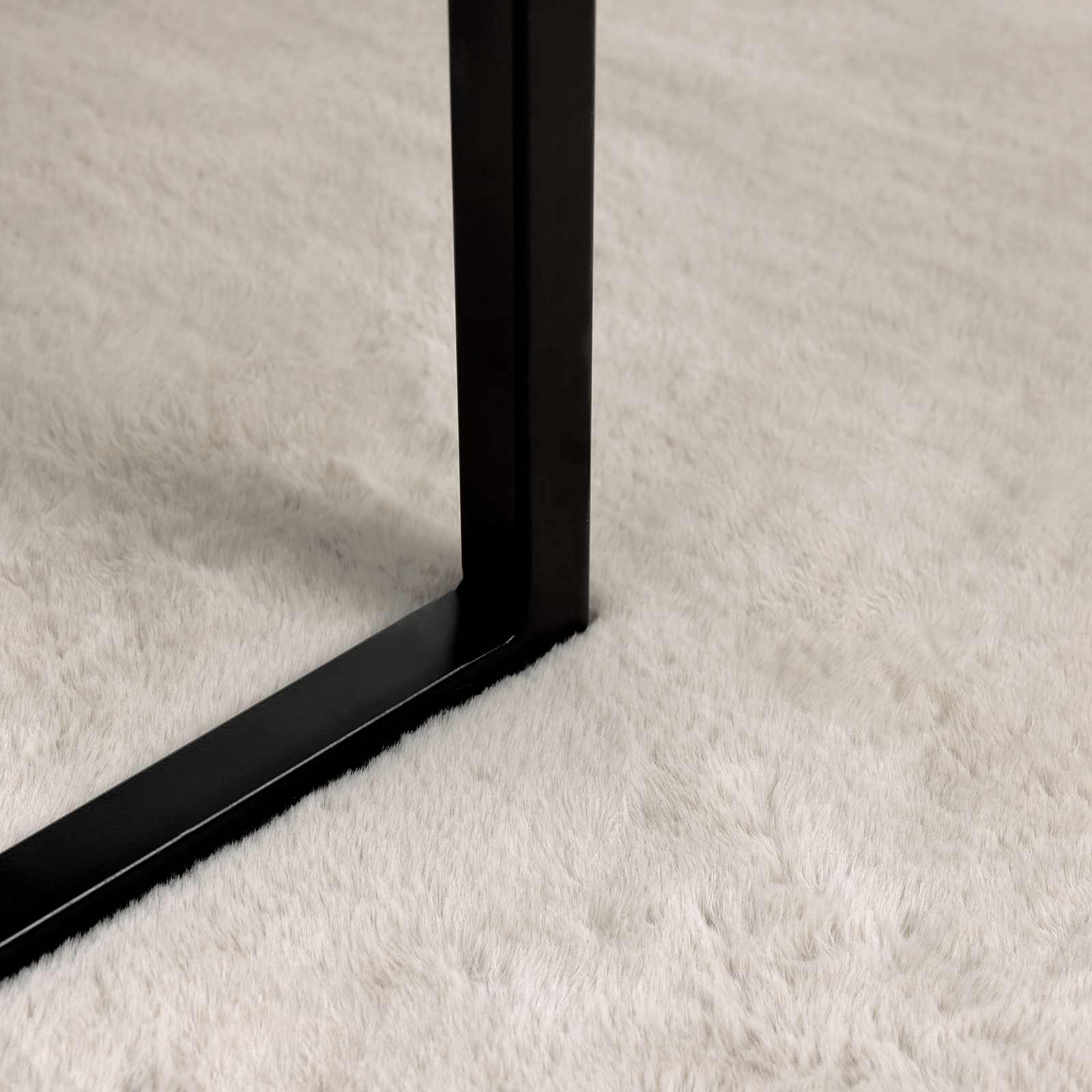 Antislip neplederen konijnenbont vloerkleed Olite Beige is nu te koop bij PeponiXL, paradijselijk wonen!