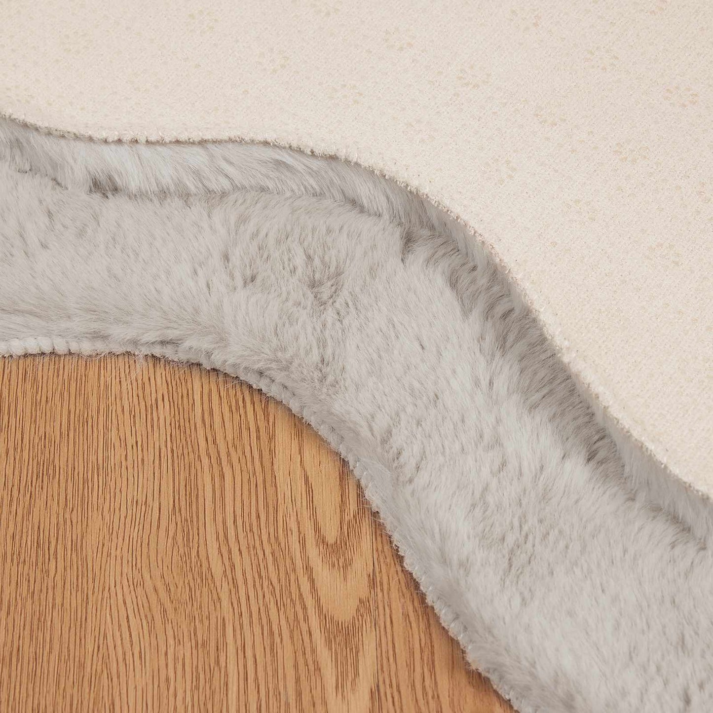 Antislip vloerkleed van imitatie konijnenbont OLITE Beige is nu te koop bij PeponiXL, paradijselijk wonen!