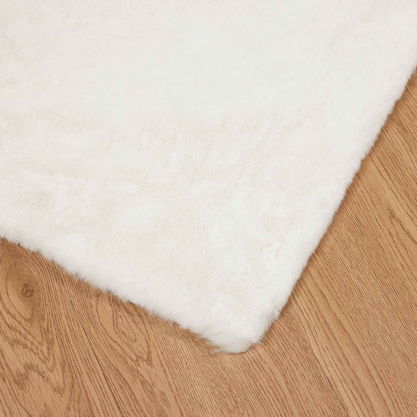 Antislip vloerkleed van imitatie konijnenbont OLITE 80 x 150 cm is nu te koop bij PeponiXL, paradijselijk wonen!