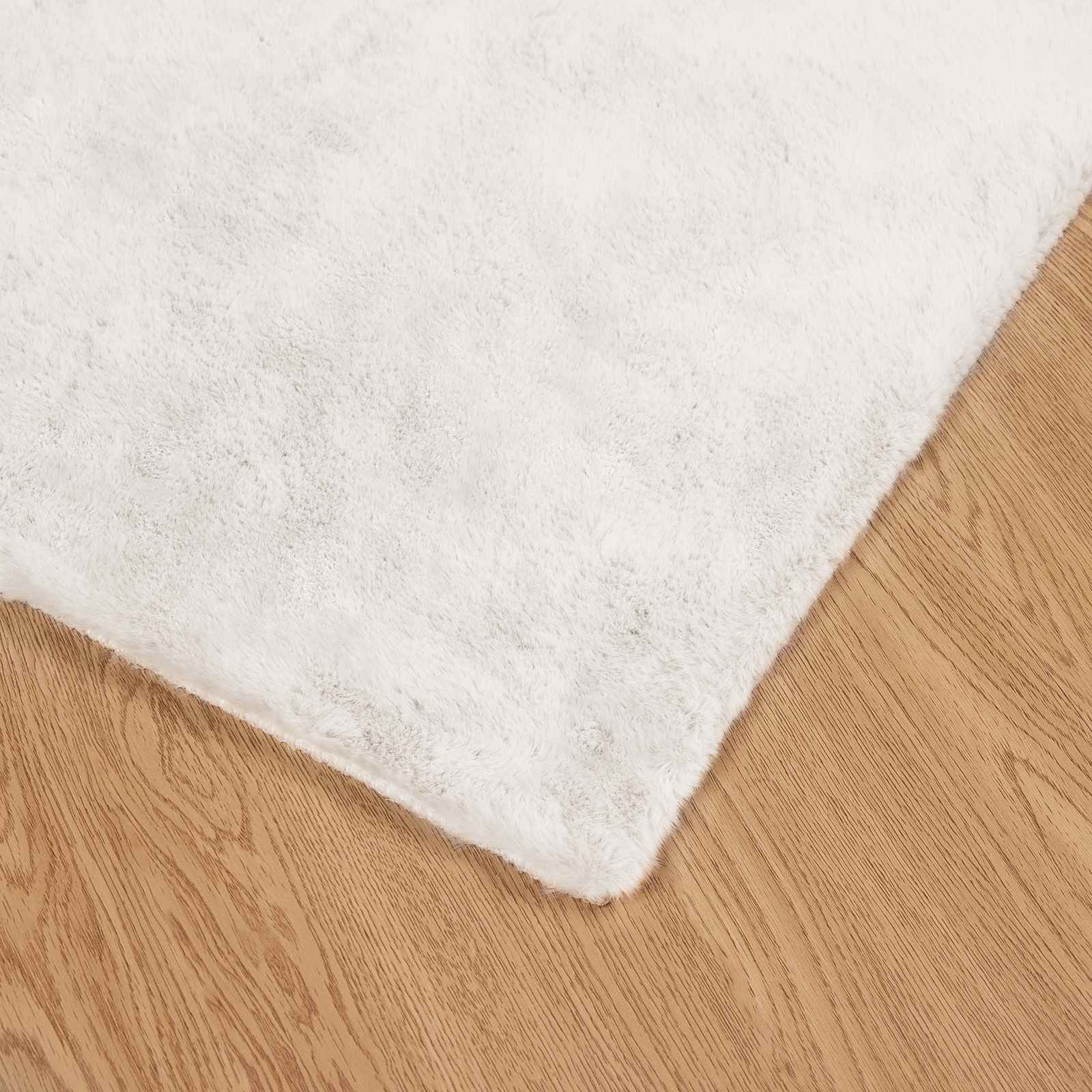 Antislip neplederen konijnenbont vloerkleed Olite Crème is nu te koop bij PeponiXL, paradijselijk wonen!