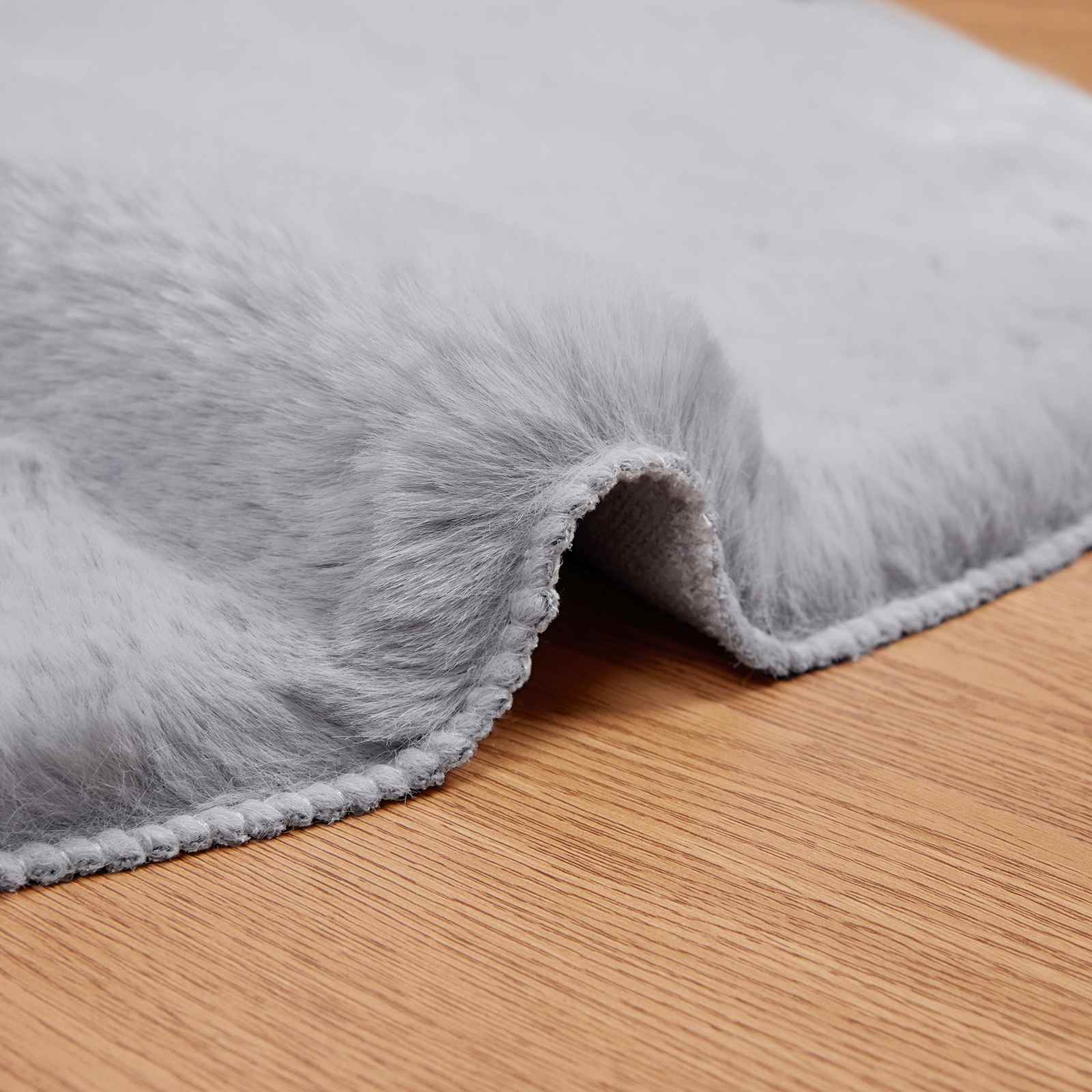 Antislip vloerkleed van imitatie konijnenbont OLITE Grijs is nu te koop bij PeponiXL, paradijselijk wonen!