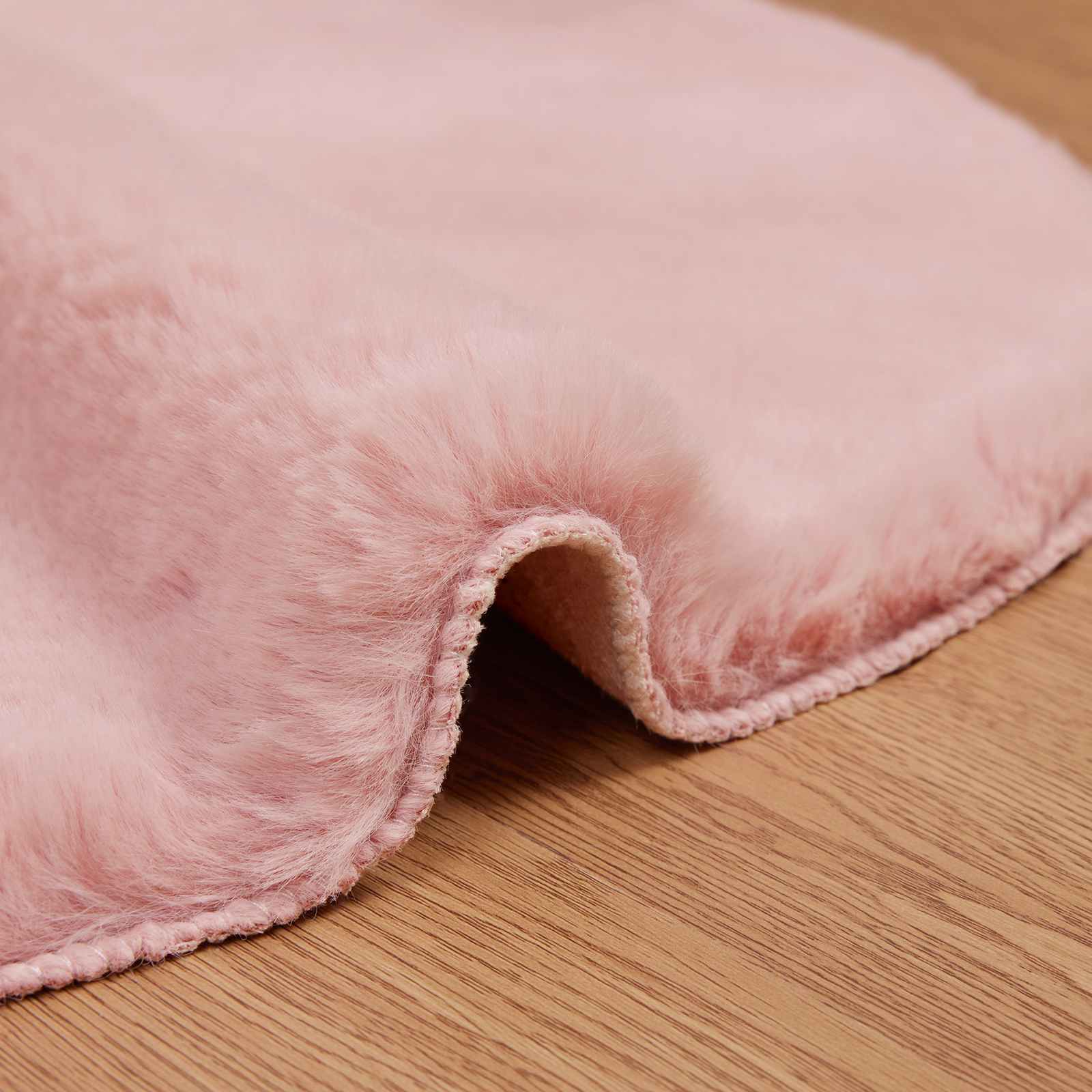 Antislip vloerkleed van imitatie konijnenbont OLITE Roze is nu te koop bij PeponiXL, paradijselijk wonen!
