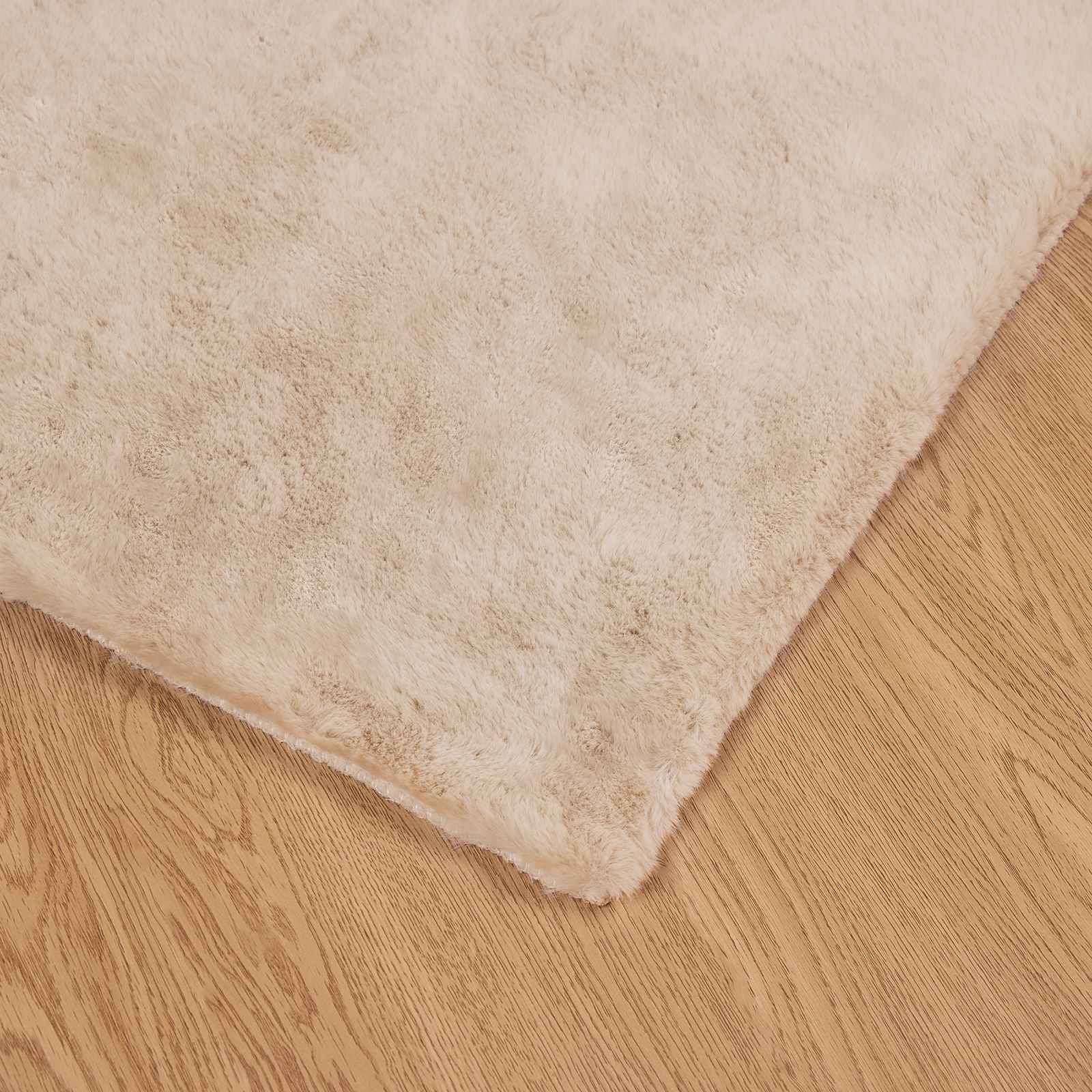 Antislip neplederen konijnenbont vloerkleed Olite Taupe is nu te koop bij PeponiXL, paradijselijk wonen!