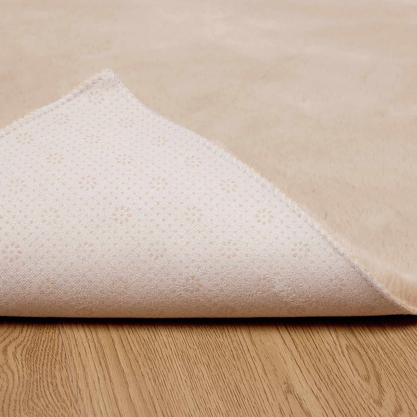Antislip vloerkleed van imitatie konijnenbont OLITE Taupe is nu te koop bij PeponiXL, paradijselijk wonen!