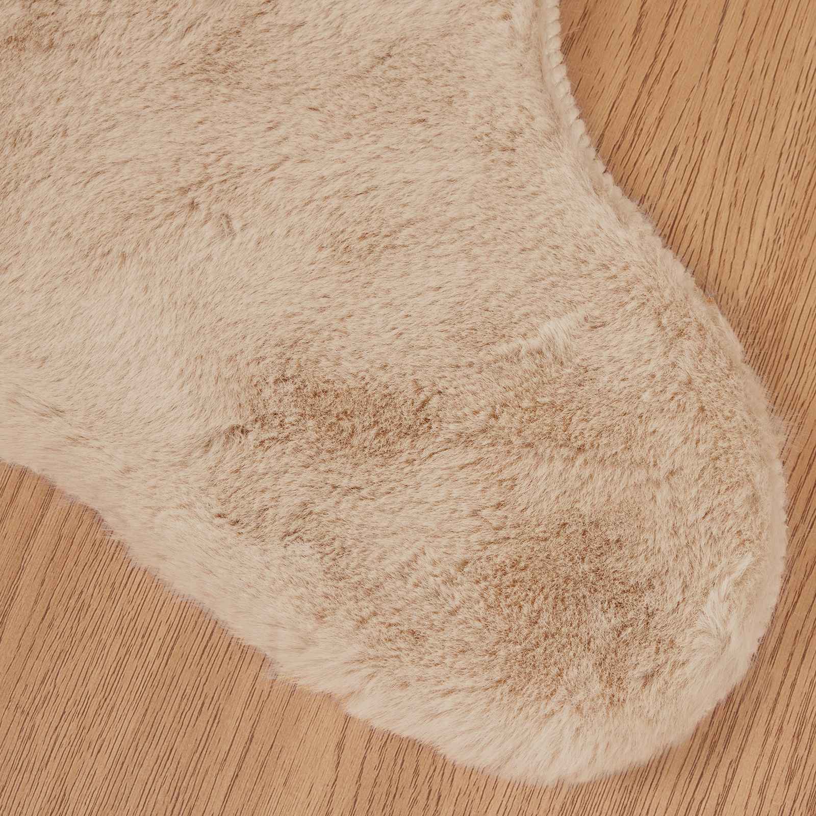 Antislip vloerkleed van imitatie konijnenbont OLITE Taupe is nu te koop bij PeponiXL, paradijselijk wonen!