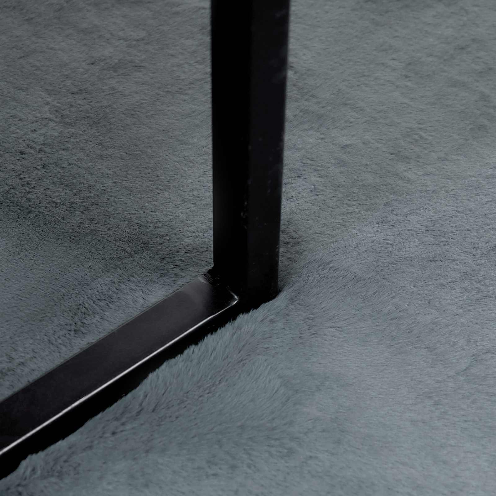 Antislip neplederen konijnenbont vloerkleed Olite Antraciet is nu te koop bij PeponiXL, paradijselijk wonen!