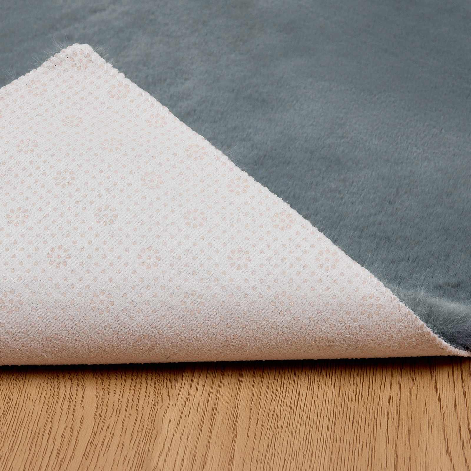 Antislip neplederen konijnenbont vloerkleed Olite Antraciet is nu te koop bij PeponiXL, paradijselijk wonen!