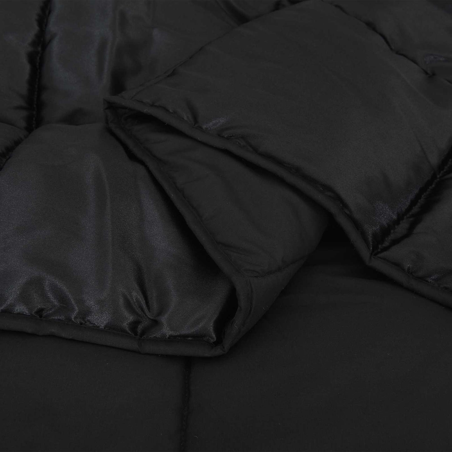 Zomer Dekbed Zwart 200 x 200 cm Satijn en Microfiber is nu te koop bij PeponiXL, paradijselijk wonen!