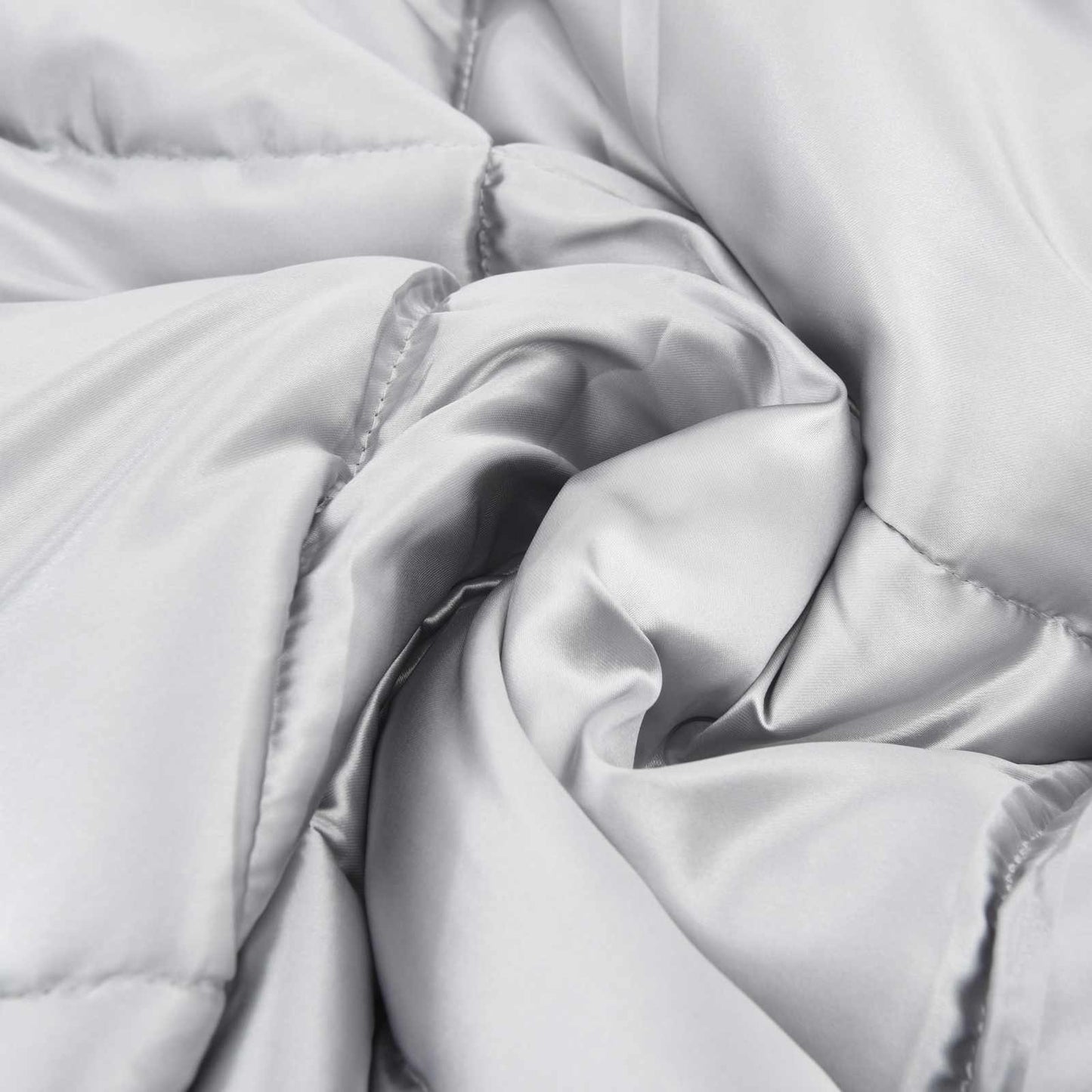 Winter Dekbed Zilver 200 x 240 cm Satijn en Microfiber is nu te koop bij PeponiXL, paradijselijk wonen!