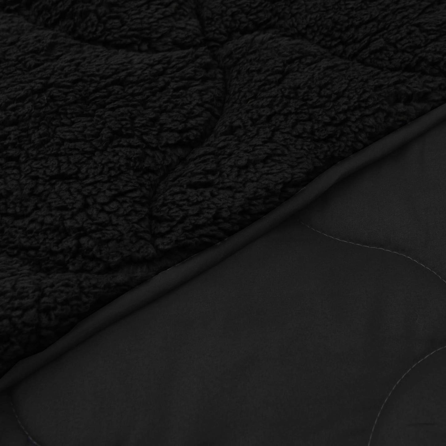 Vol jaar dekbed Zwart 200 x 220 cm Microfiber en Teddy fleece is nu te koop bij PeponiXL, paradijselijk wonen!